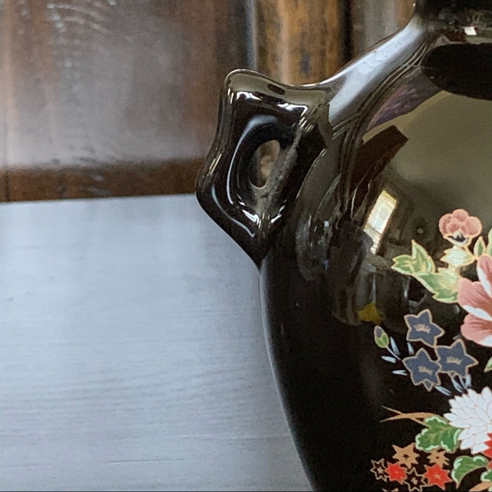Vintage 5” Asian Vase - Picture 3 of 9